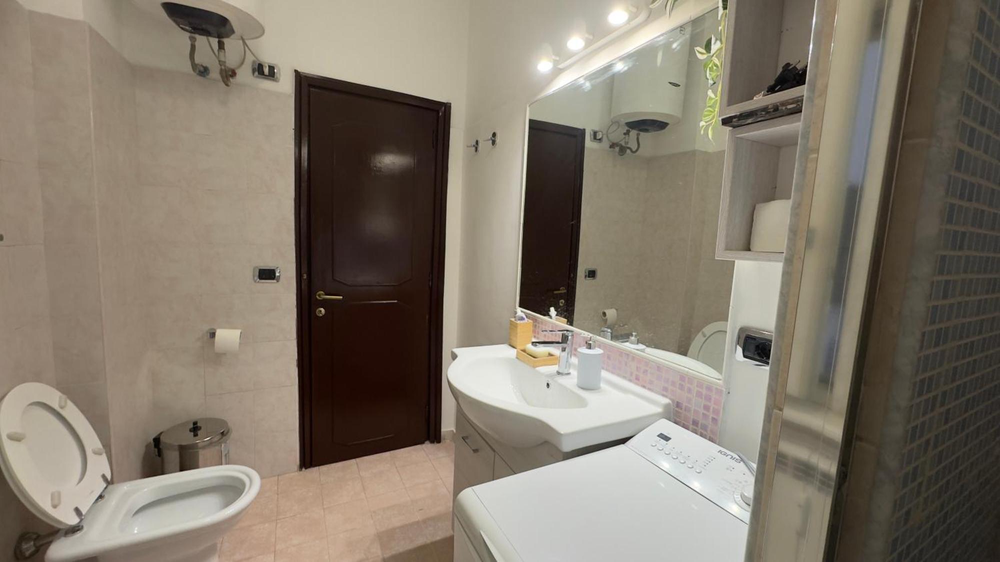 Bella Roma - Ee Hotel Kültér fotó